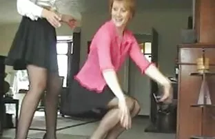 XXX Mamma swingersporrfilm visade sin dotter vad som kunde hända med henne en fest