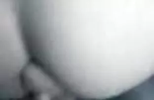 XXX Rummet har framgångsrikt blandat med en konstig person i ett skit svensktalande porrfilm sovrum