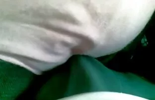 XXX Vänner bara onanerar i sovrummet och porr på svenska har sex