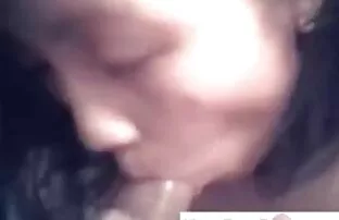 XXX En blondin, mäklare tvinga folk att köpa och sälja hemmagjord porr hem