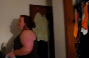 XXX Medan min fru var på semester skickade gammal svensk porrfilm hon för henne, hade sex med henne, så hon kommer inte att lura