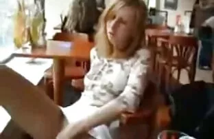 XXX Lovelace är en rumpa från en blondin gamla svenska sexfilmer och en banging dildo